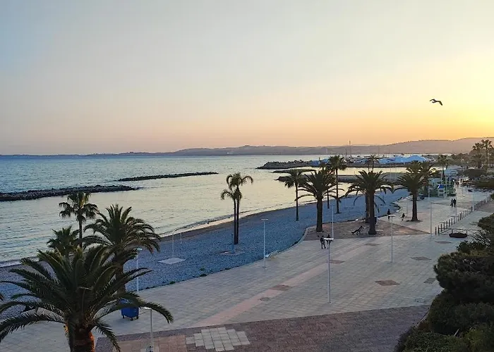 Grand Studio Bord De Mer- Acces Direct Aux Plages